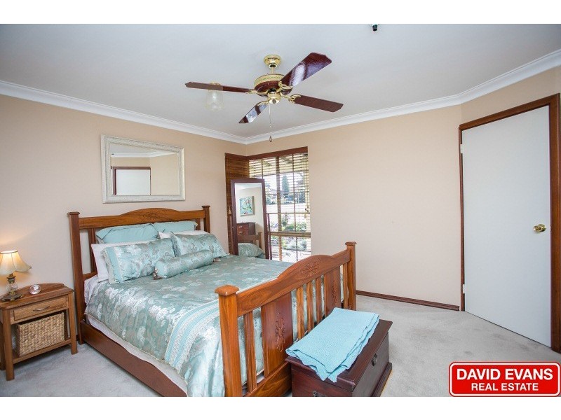 14 Lyell Grove, Woodvale WA 6026