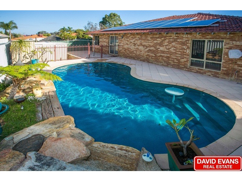 14 Lyell Grove, Woodvale WA 6026