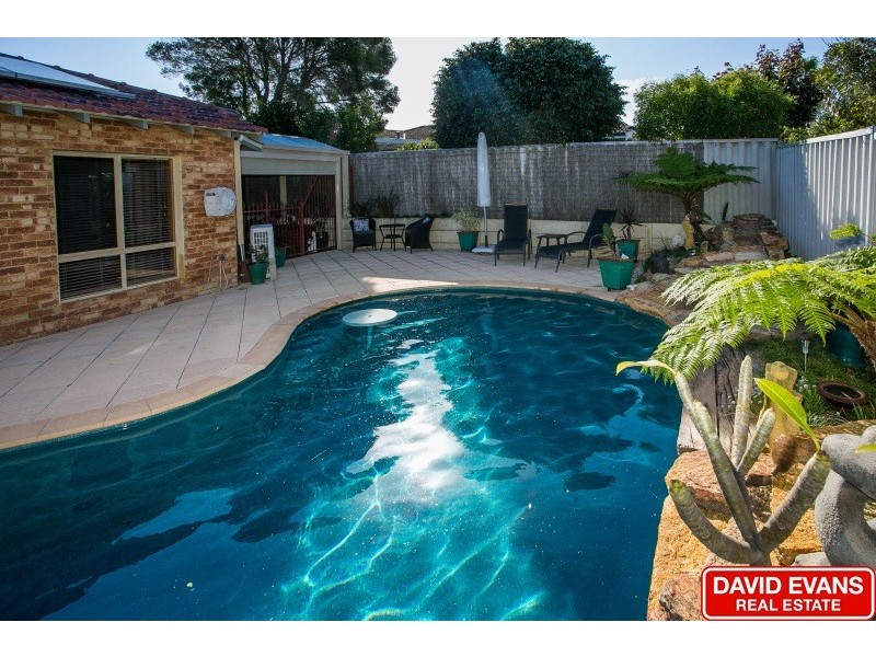 14 Lyell Grove, Woodvale WA 6026