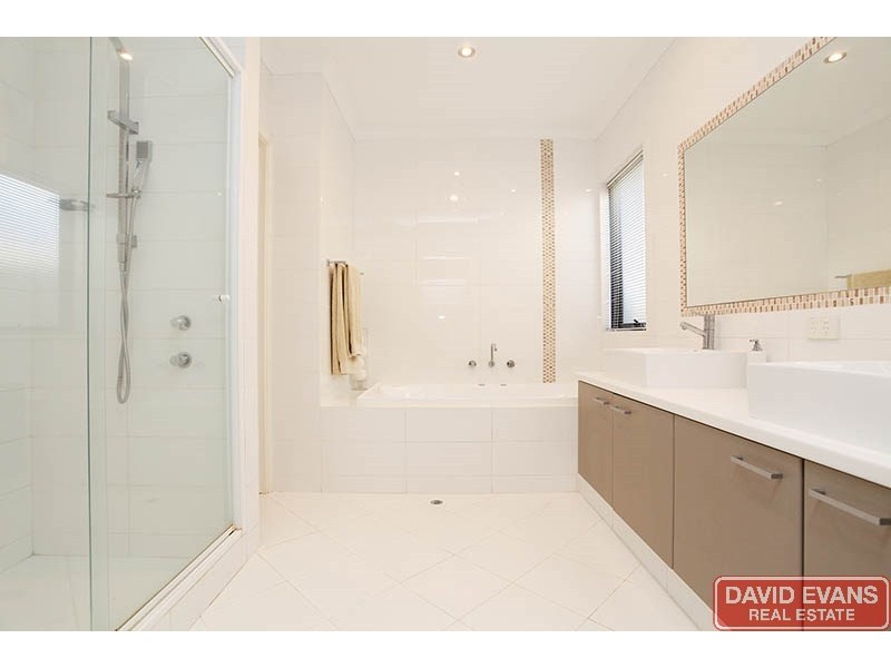 54 Denver Avenue, Madeley WA 6065