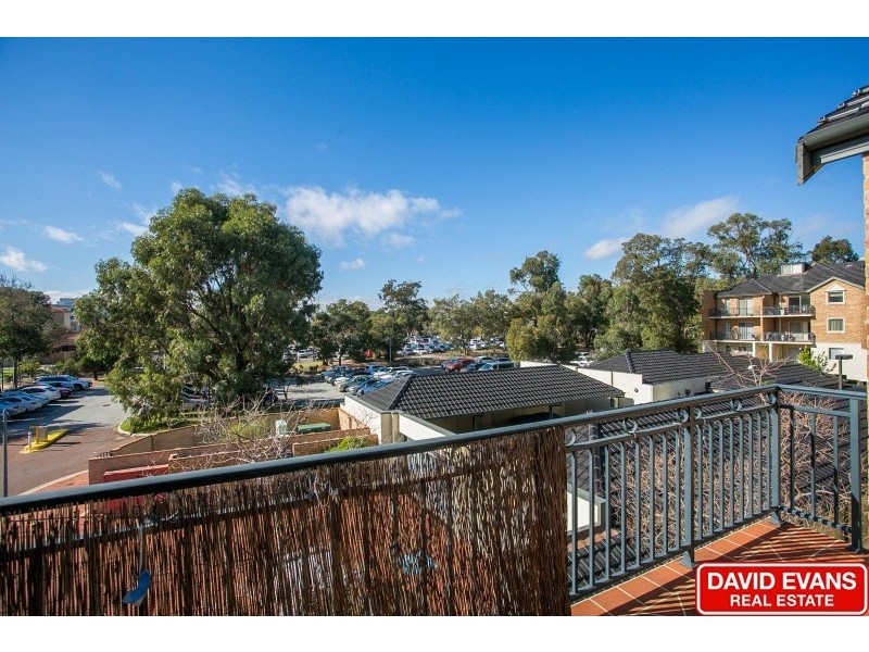 33/101 Grand Boulevard, Joondalup WA 6027