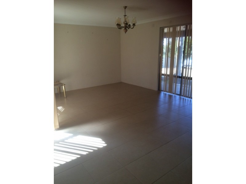 53 Wildflower Drive, Carramar WA 6031