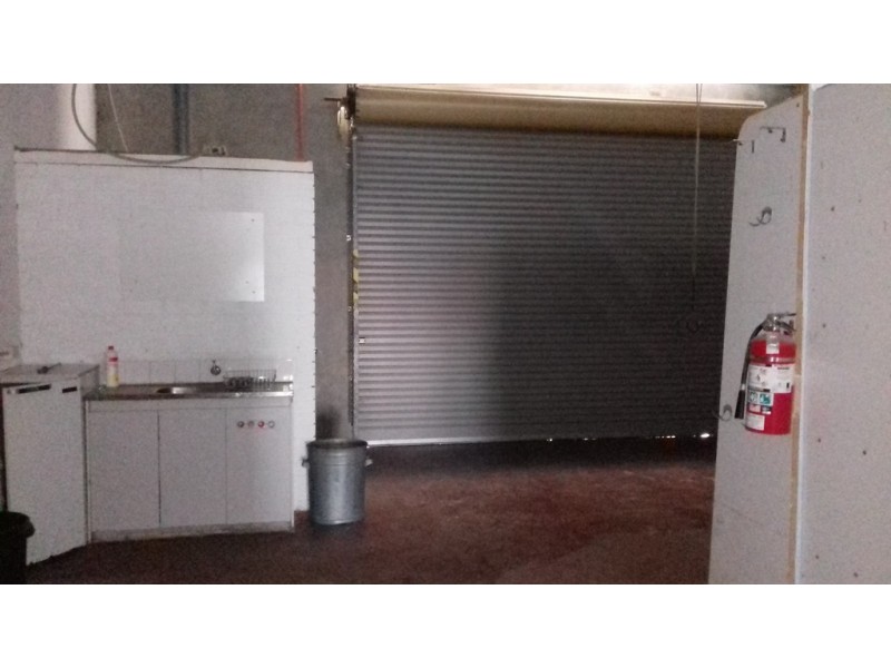 2/4 Nasmyth Road, Rockingham WA 6168