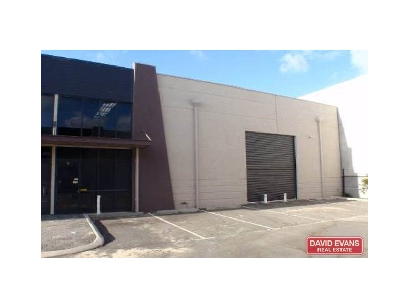 6/10 Dillington Pass, Landsdale WA 6065