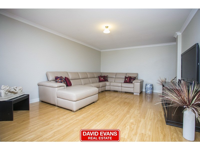 2 Turner Parkway, Carramar WA 6031