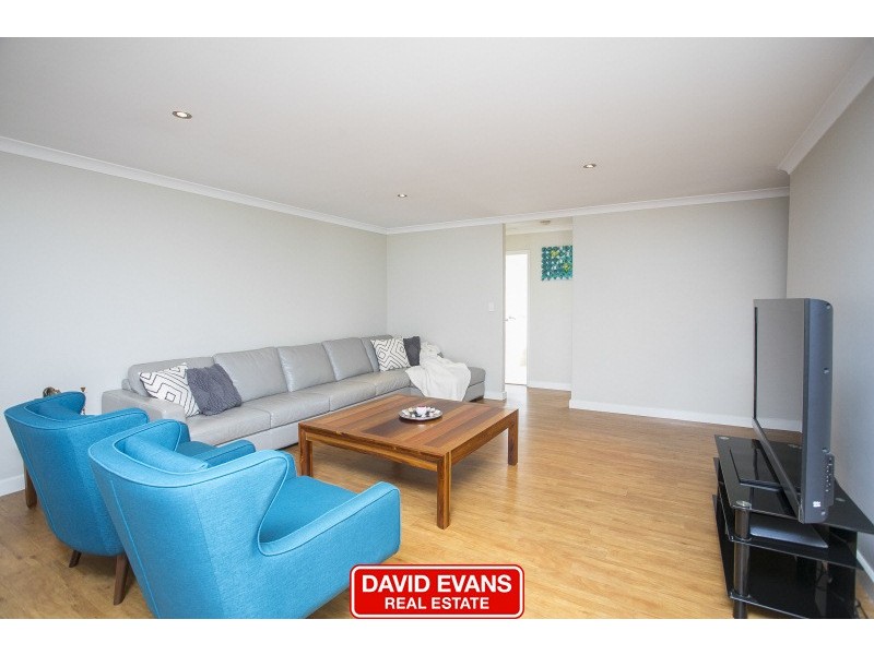 2 Turner Parkway, Carramar WA 6031
