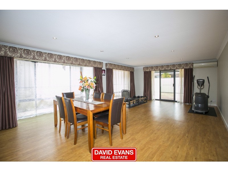 2 Turner Parkway, Carramar WA 6031