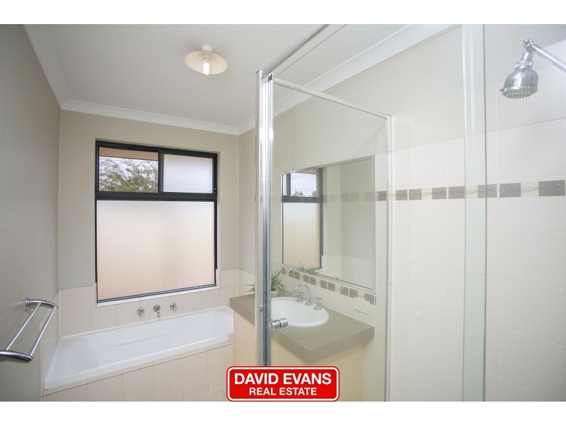 2 Turner Parkway, Carramar WA 6031