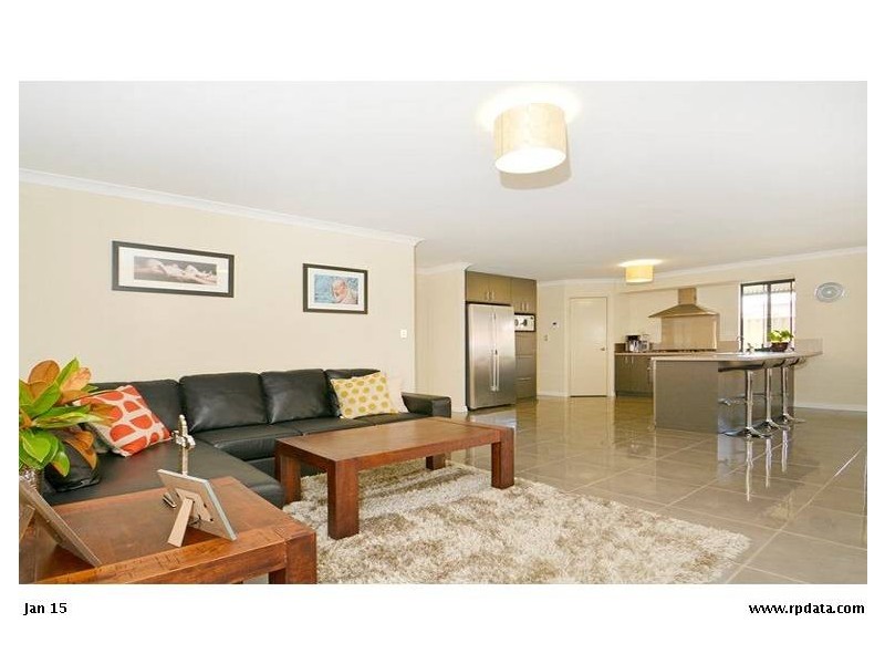 3 Liriope Parkway, Sinagra WA 6065