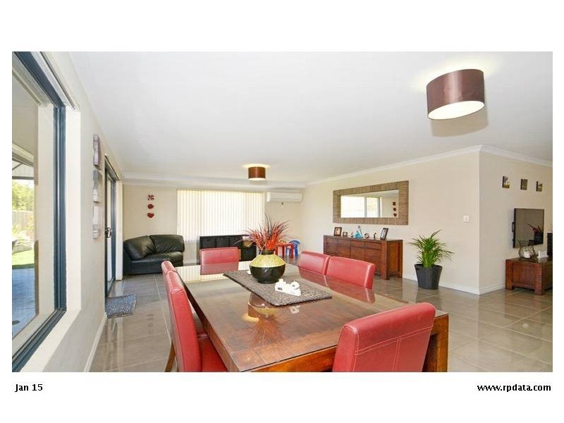 3 Liriope Parkway, Sinagra WA 6065