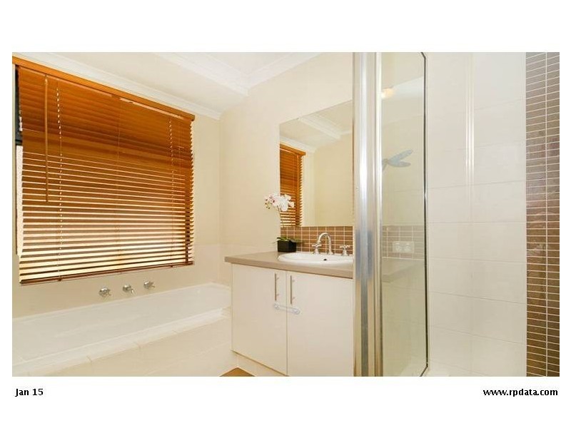 3 Liriope Parkway, Sinagra WA 6065