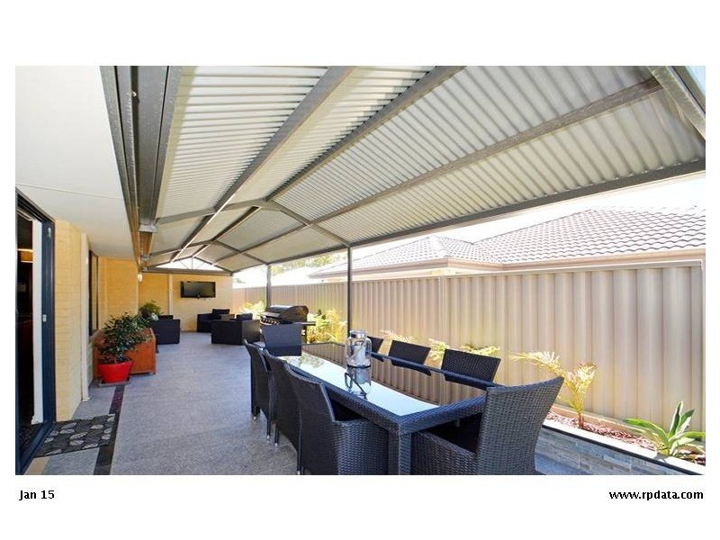 3 Liriope Parkway, Sinagra WA 6065