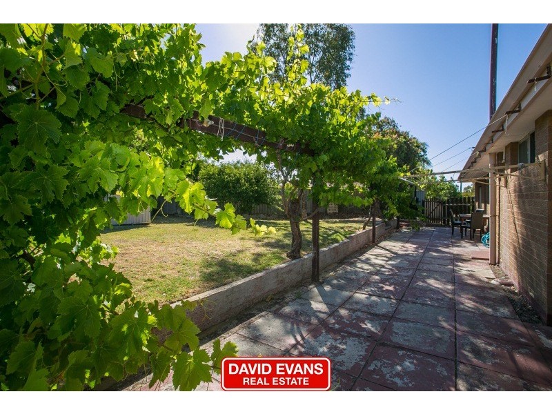 12 Yera Place, Wanneroo WA 6065