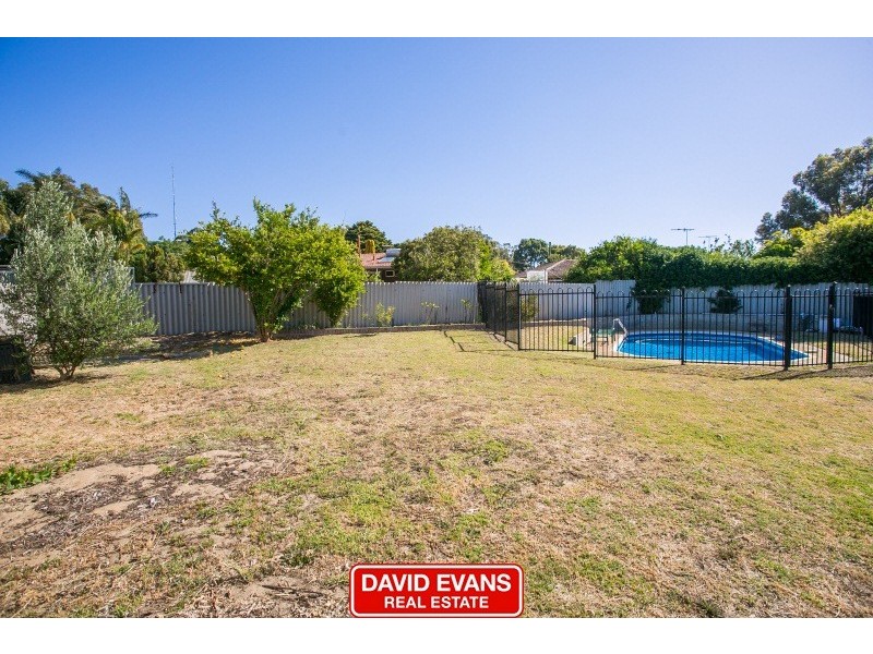 12 Yera Place, Wanneroo WA 6065