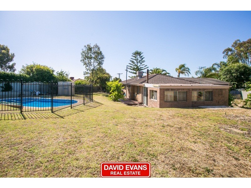 12 Yera Place, Wanneroo WA 6065