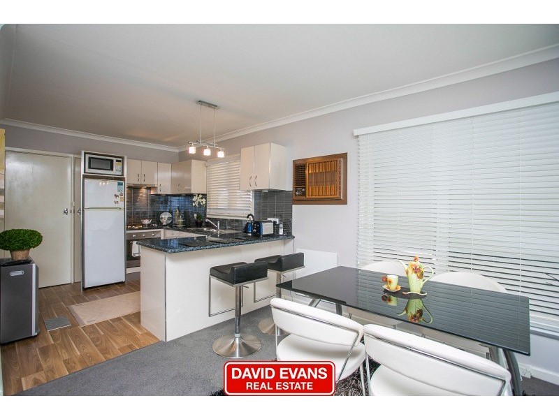 28 Harford Way, Girrawheen WA 6064