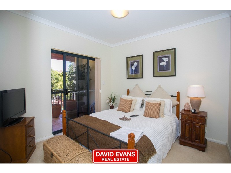 32/18 Kingsbury Road, Joondalup WA 6027