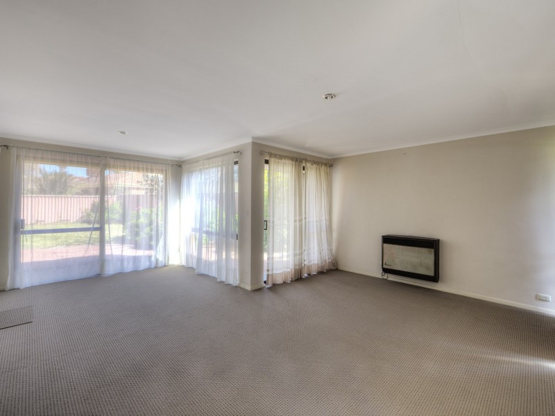 45 Greenpark Road, Alexander Heights WA 6064