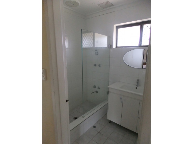 10 Clarkside Court, Wanneroo WA 6065