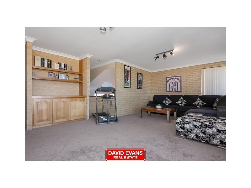 10 Rainbow View, Ocean Reef WA 6027