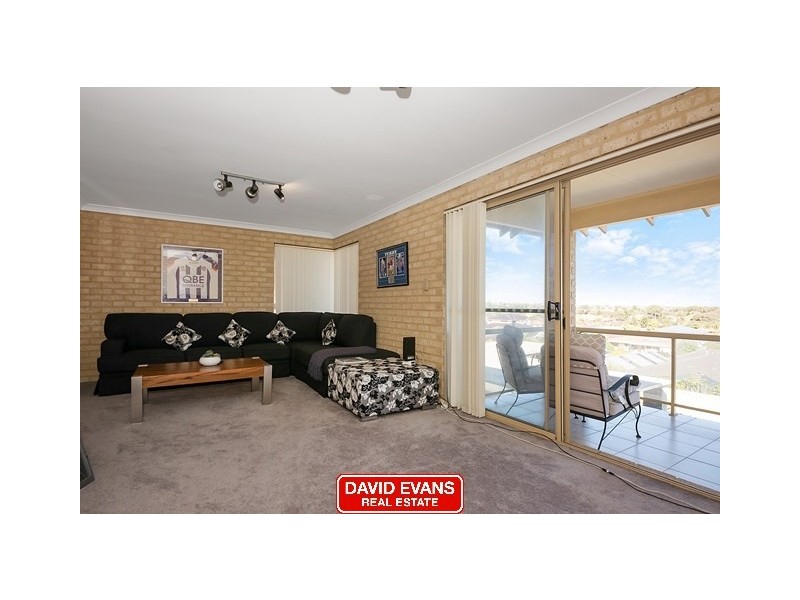 10 Rainbow View, Ocean Reef WA 6027