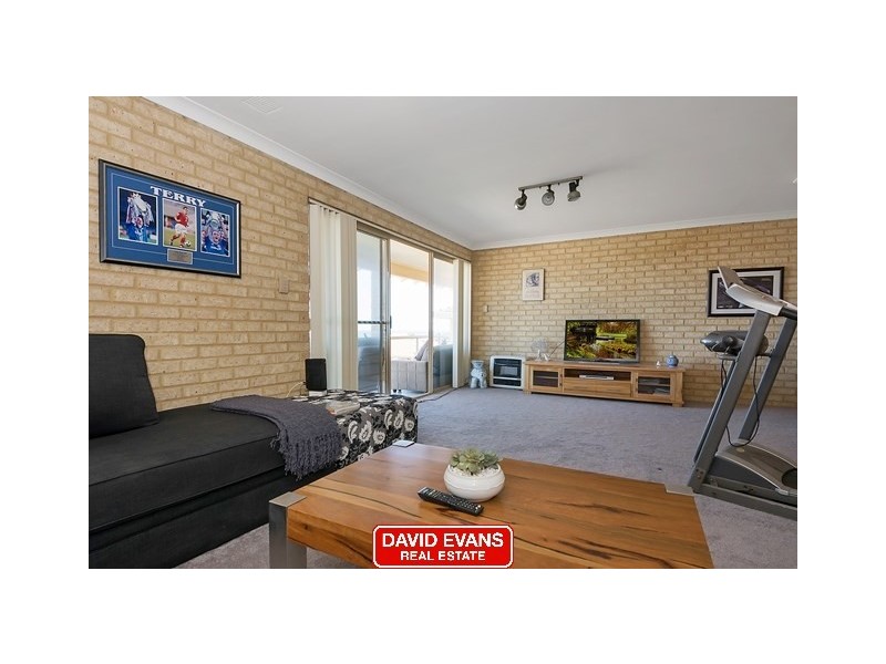 10 Rainbow View, Ocean Reef WA 6027