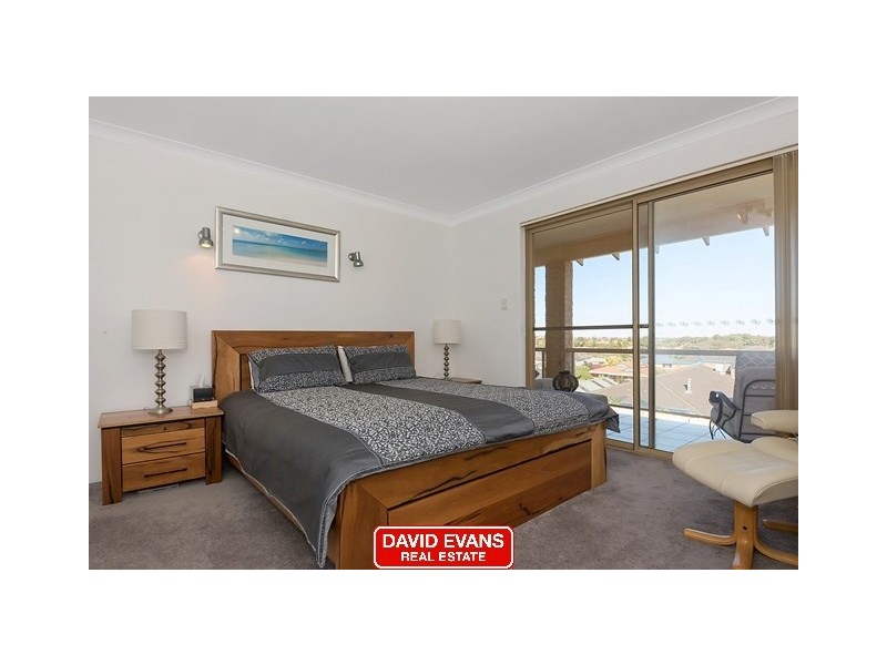 10 Rainbow View, Ocean Reef WA 6027