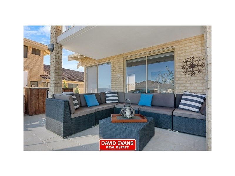 10 Rainbow View, Ocean Reef WA 6027