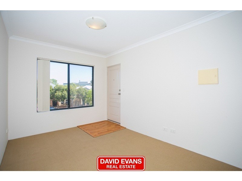 11/9 Lakeside Drive, Joondalup WA 6027