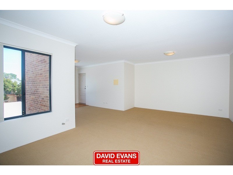 11/9 Lakeside Drive, Joondalup WA 6027