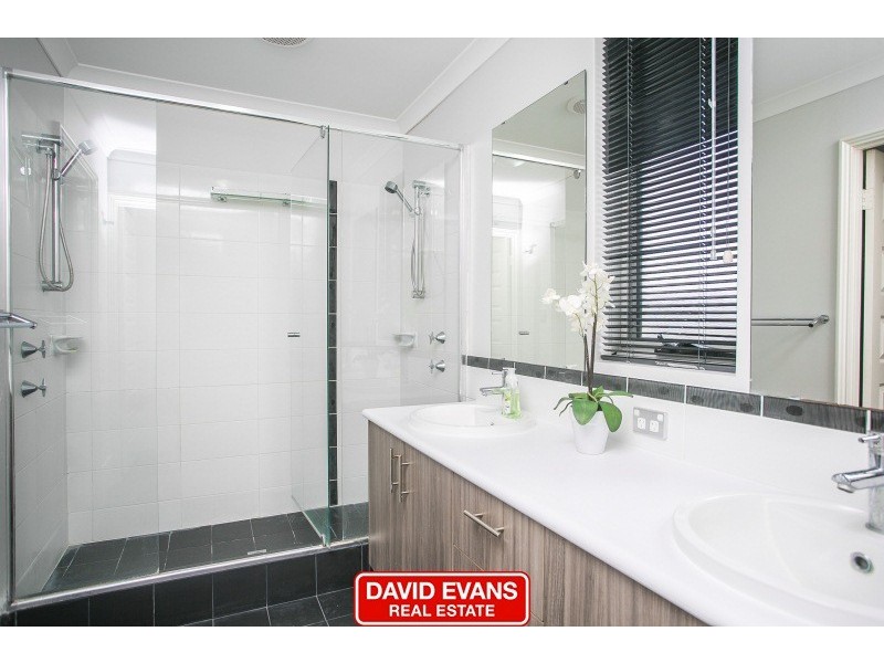 2 Scarlet Close, Tapping WA 6065