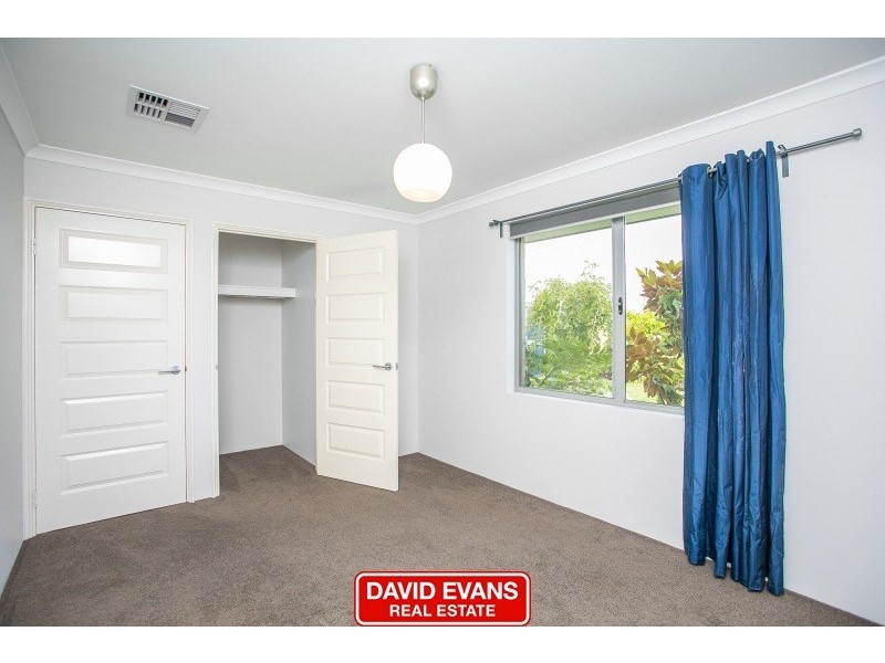 2 Scarlet Close, Tapping WA 6065