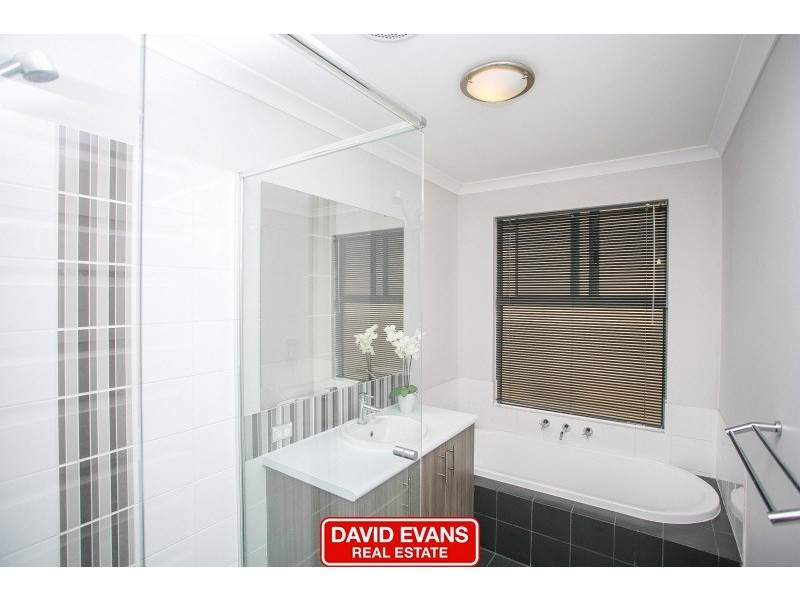 2 Scarlet Close, Tapping WA 6065