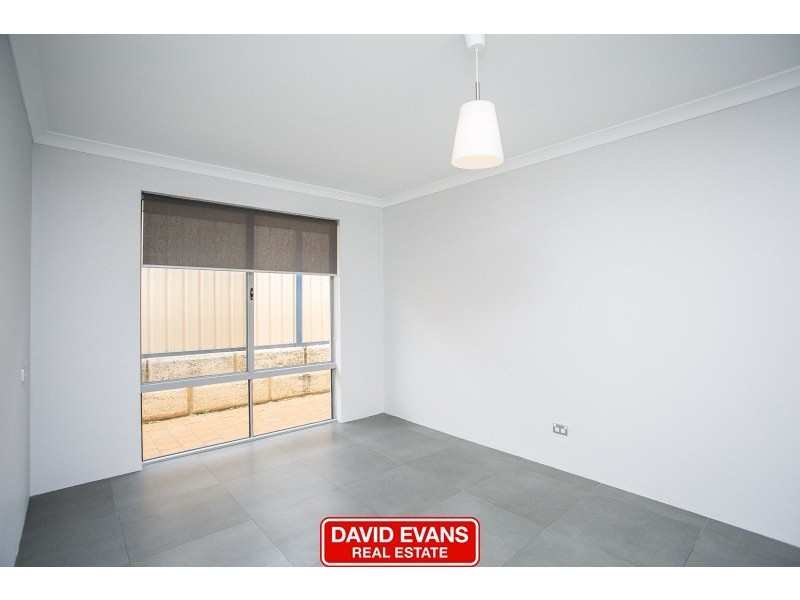 2 Scarlet Close, Tapping WA 6065