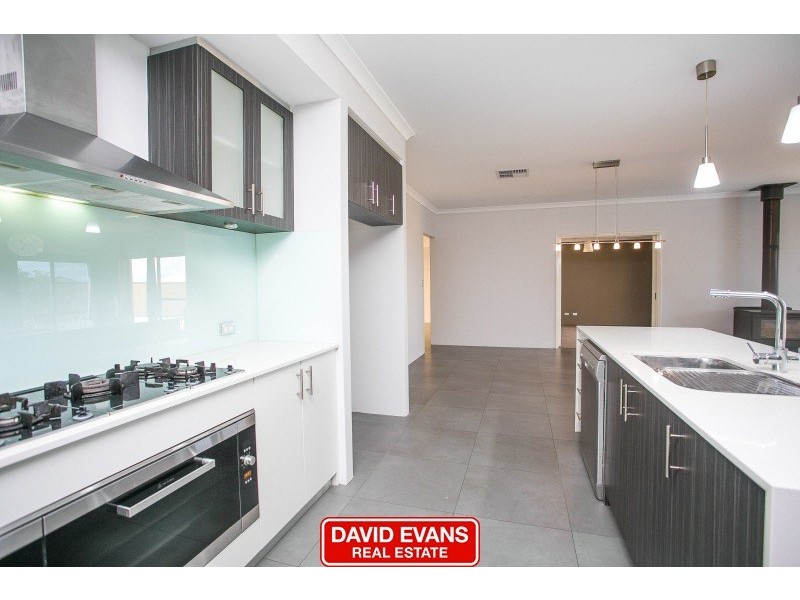 2 Scarlet Close, Tapping WA 6065