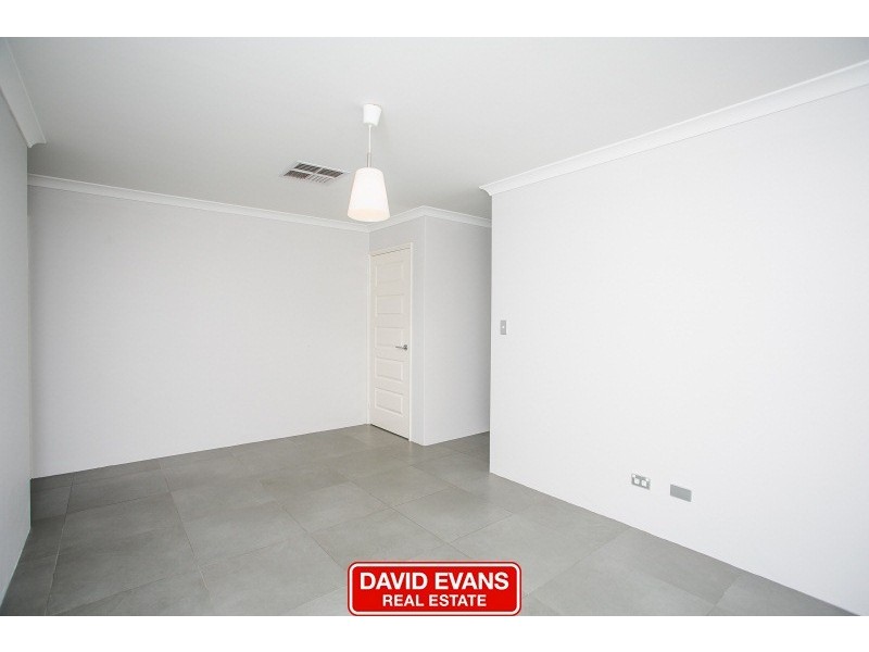 2 Scarlet Close, Tapping WA 6065