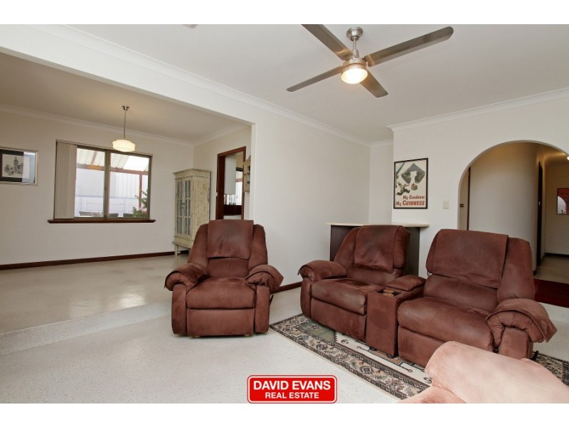 13 Walter Way, Hamersley WA 6022