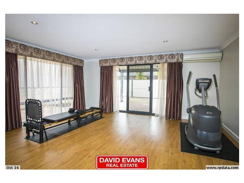 2 Turner Parkway, Carramar WA 6031