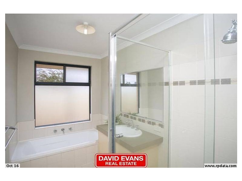 2 Turner Parkway, Carramar WA 6031
