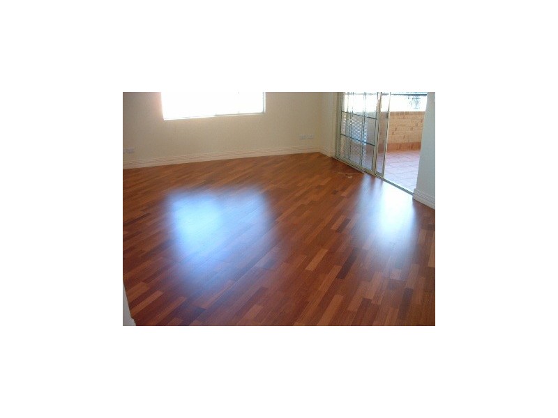 17/2 Plaistow Street, Joondalup WA 6027