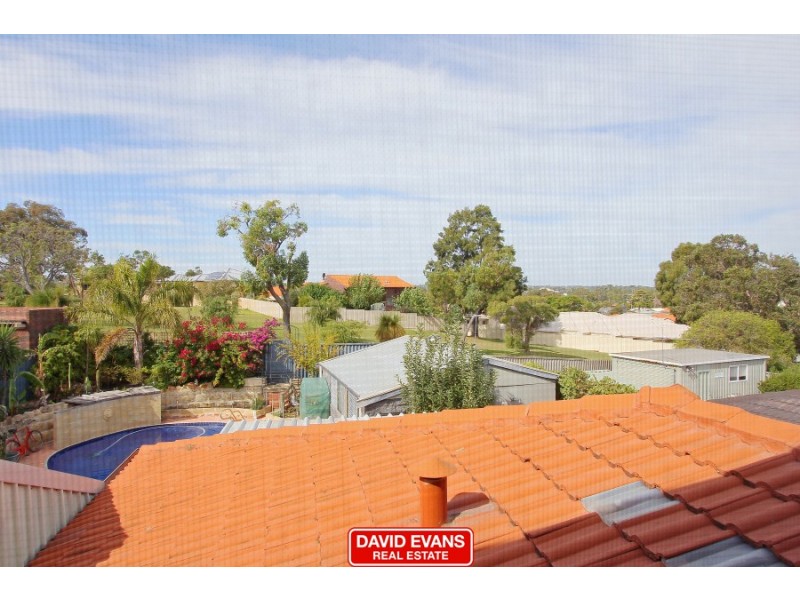 36 Felstead Crescent, Hamersley WA 6022