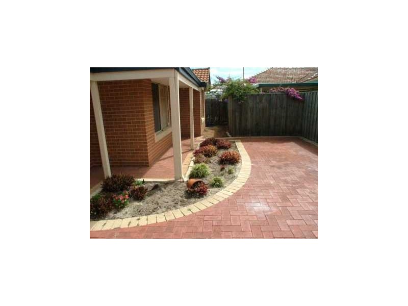 114B Ravenswood Dve, Nollamara WA 6061