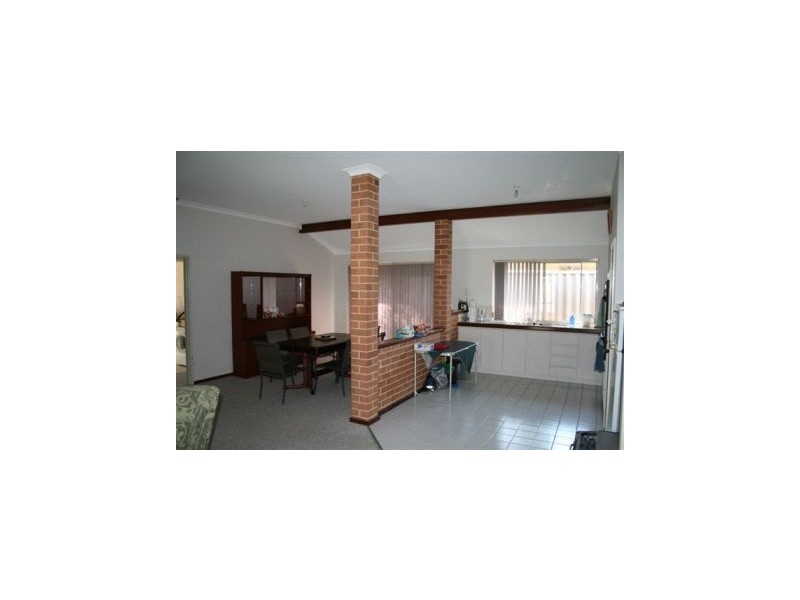 40 Parkview Dve, Ballajura WA 6066