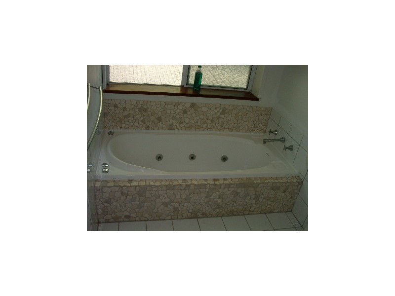 52 Cook Avenue, Hillarys WA 6025