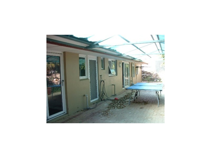 52 Cook Avenue, Hillarys WA 6025