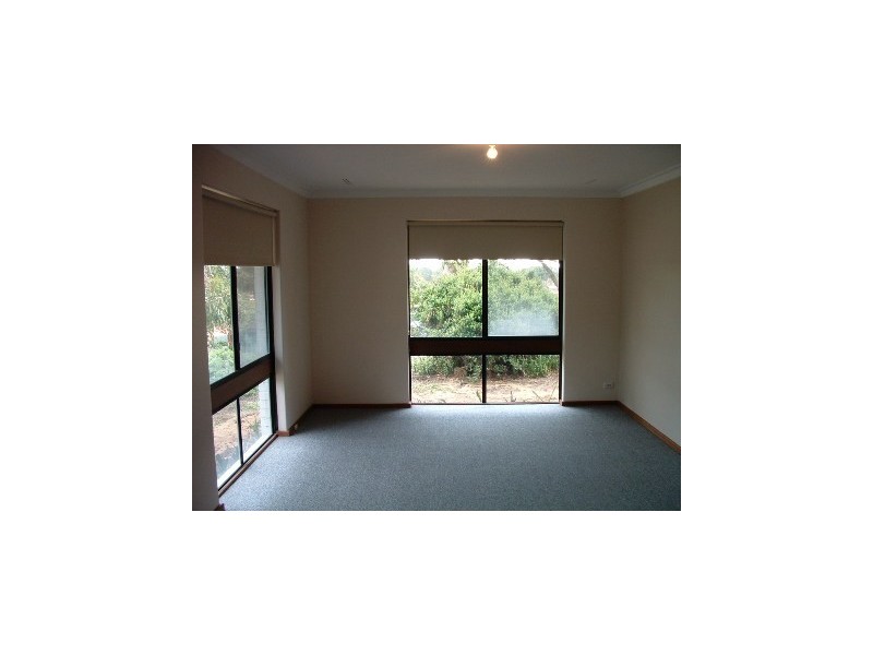 12 Springvale Dve, Warwick WA 6024