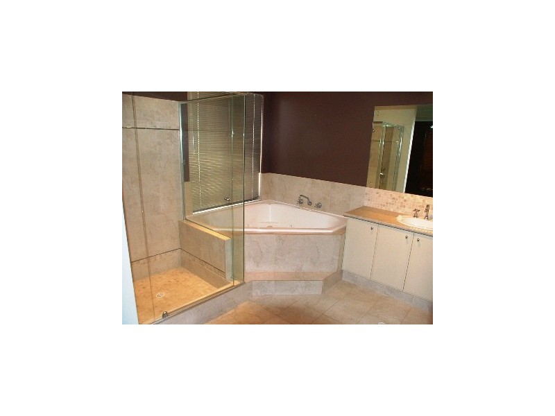 1 Limerick Cres, Darch WA 6065