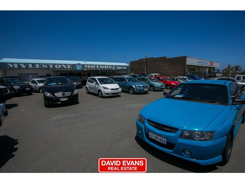 2/18 Buckingham Drive, Wangara WA 6065