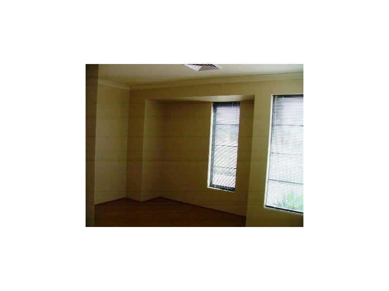 9 Capri Leone Way, Sinagra WA 6065