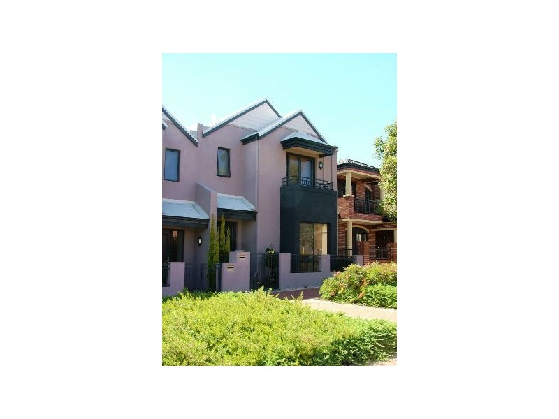184 Lakeside Drive, Joondalup WA 6027